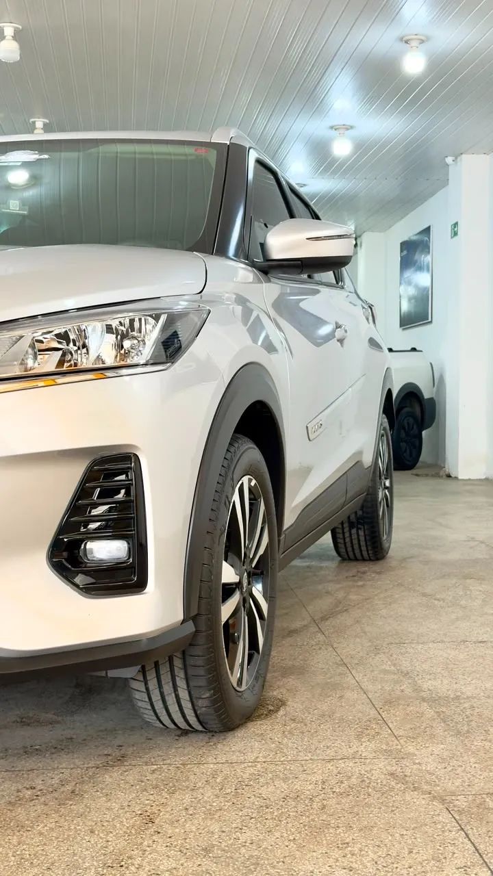 Nissan KICKS 3