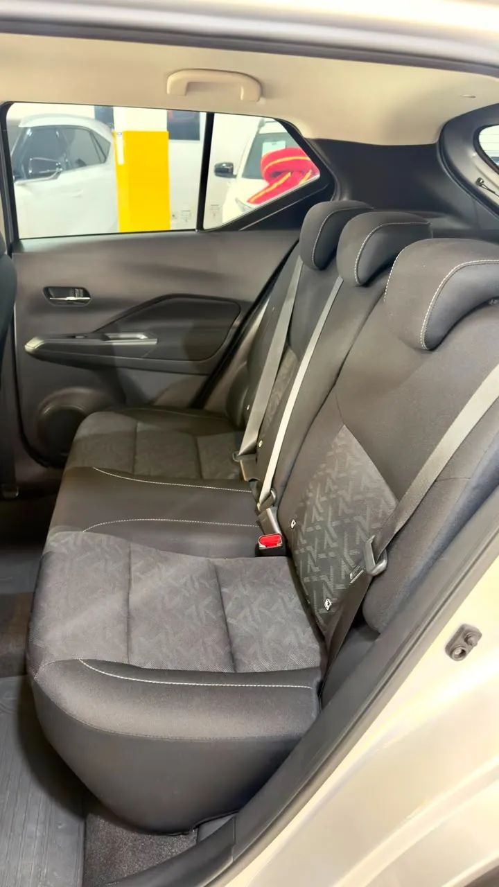 Nissan KICKS 18