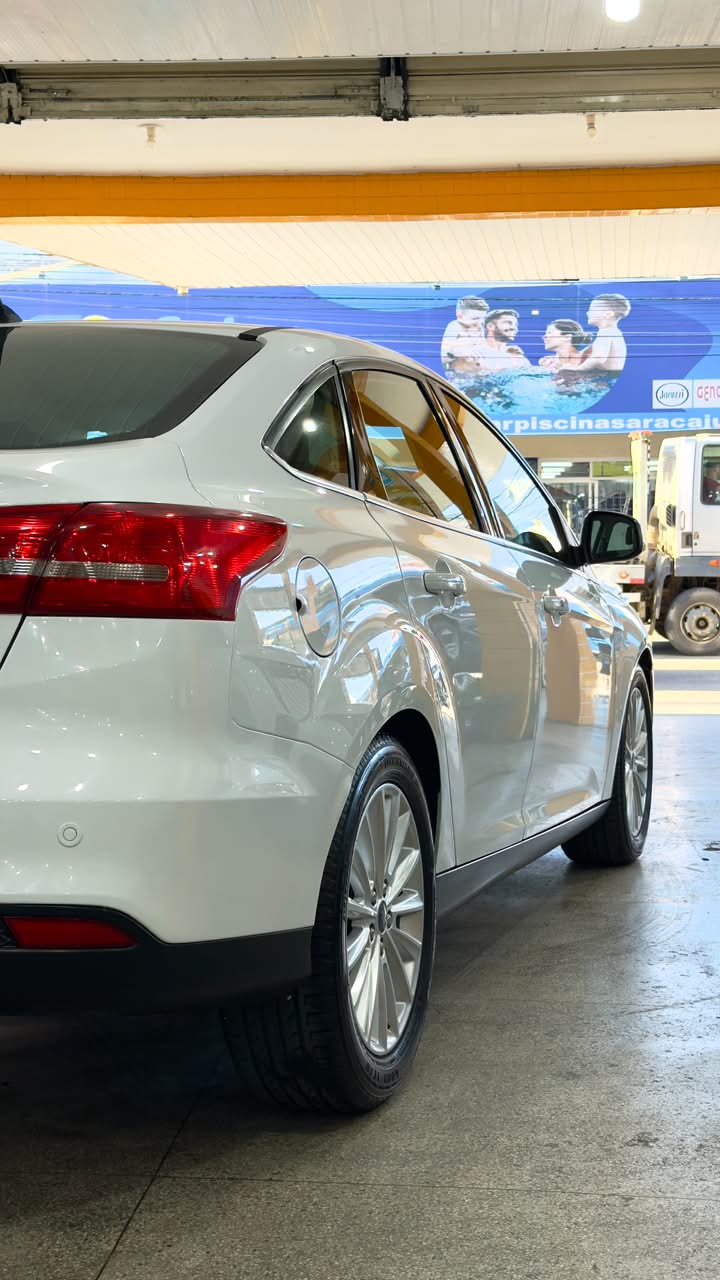 FORD Focus 9