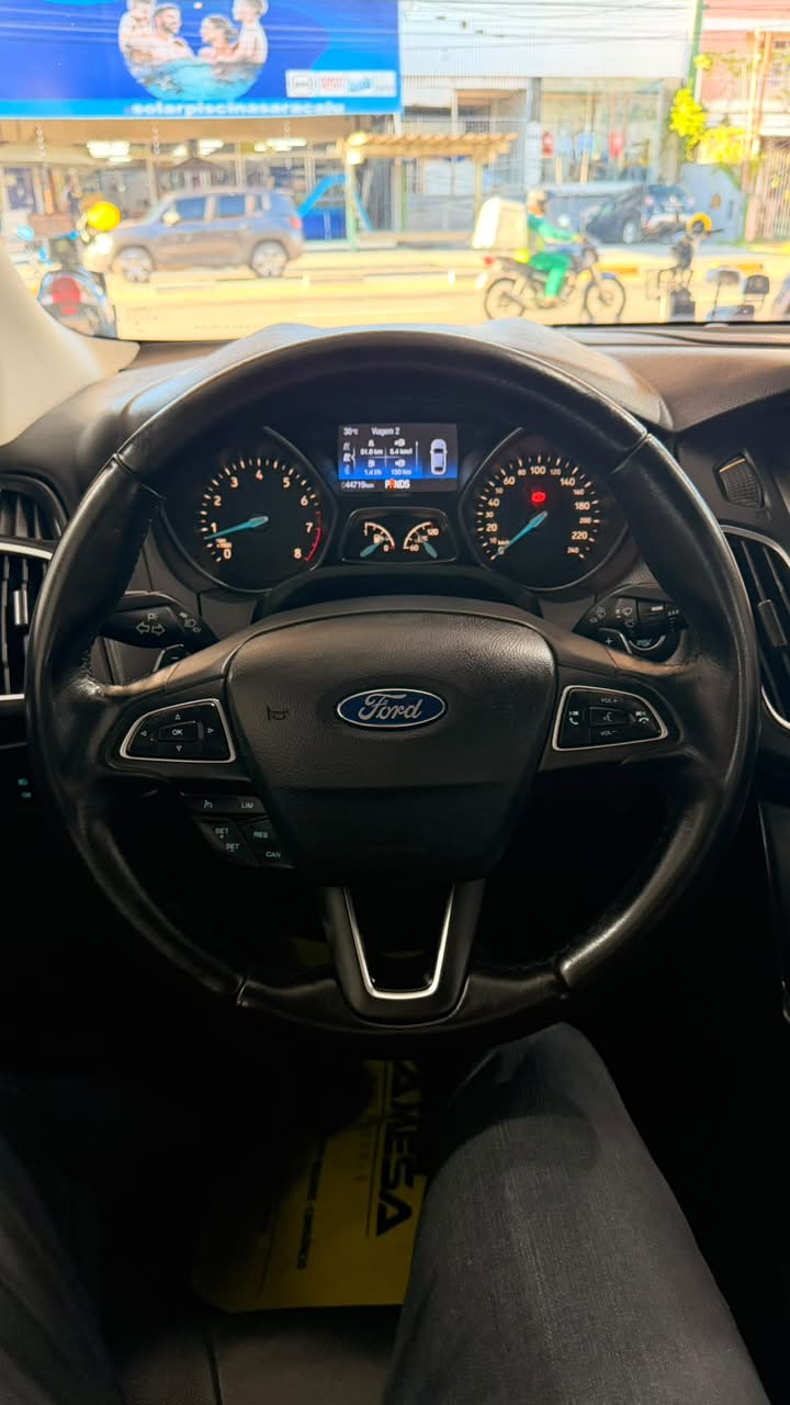 FORD Focus 10