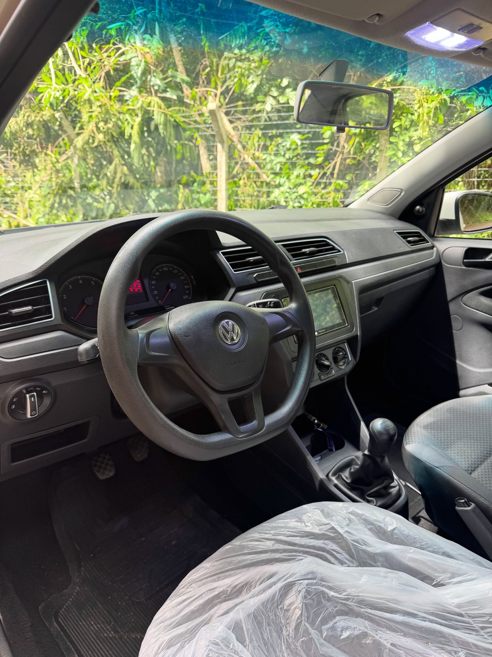 Volkswagen Voyage 9