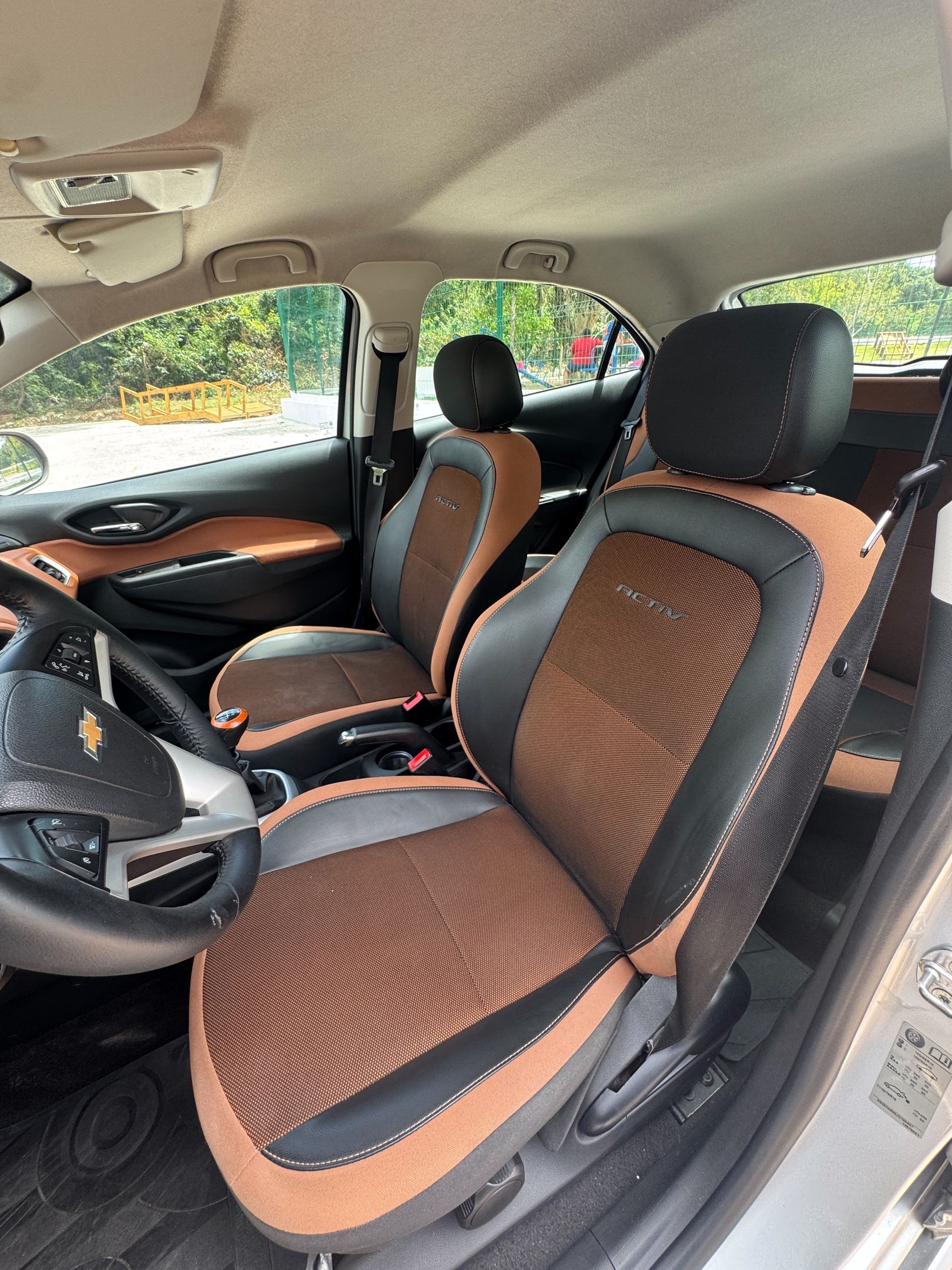 Chevrolet Onix 9