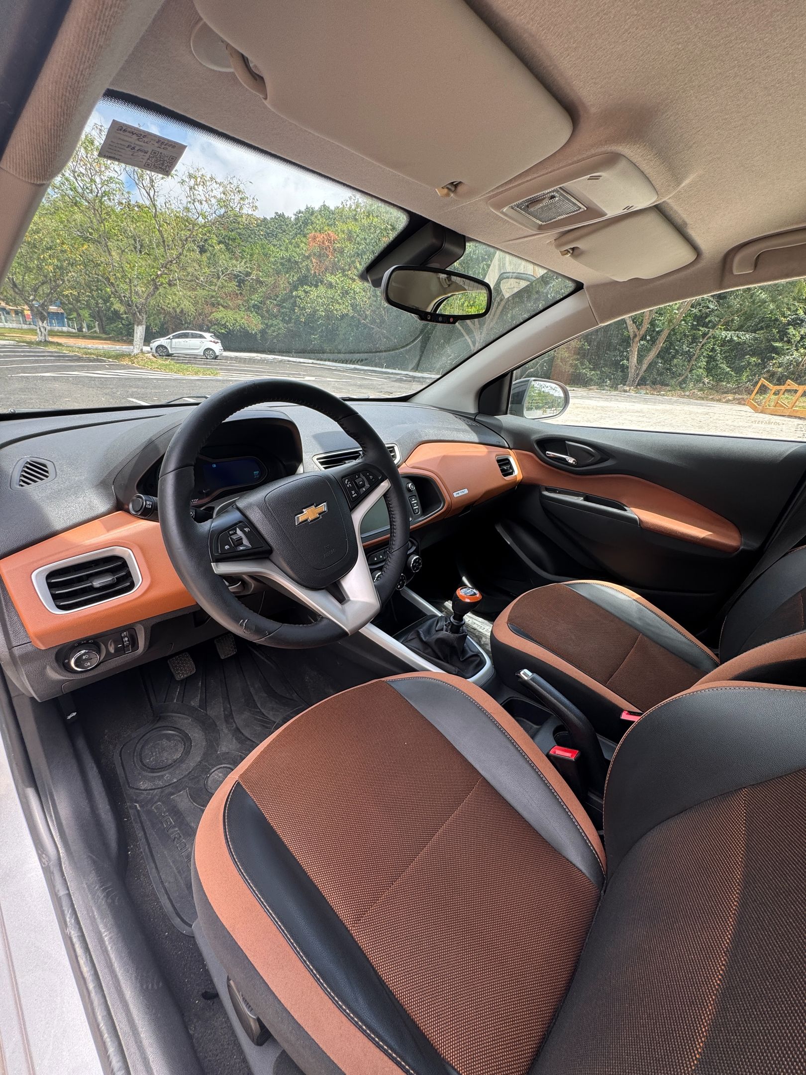 Chevrolet Onix 10