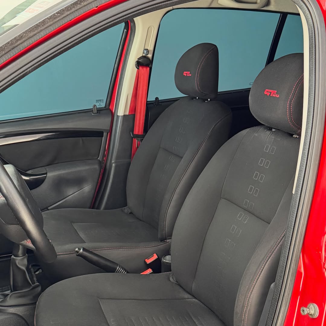 Renault Sandero 6