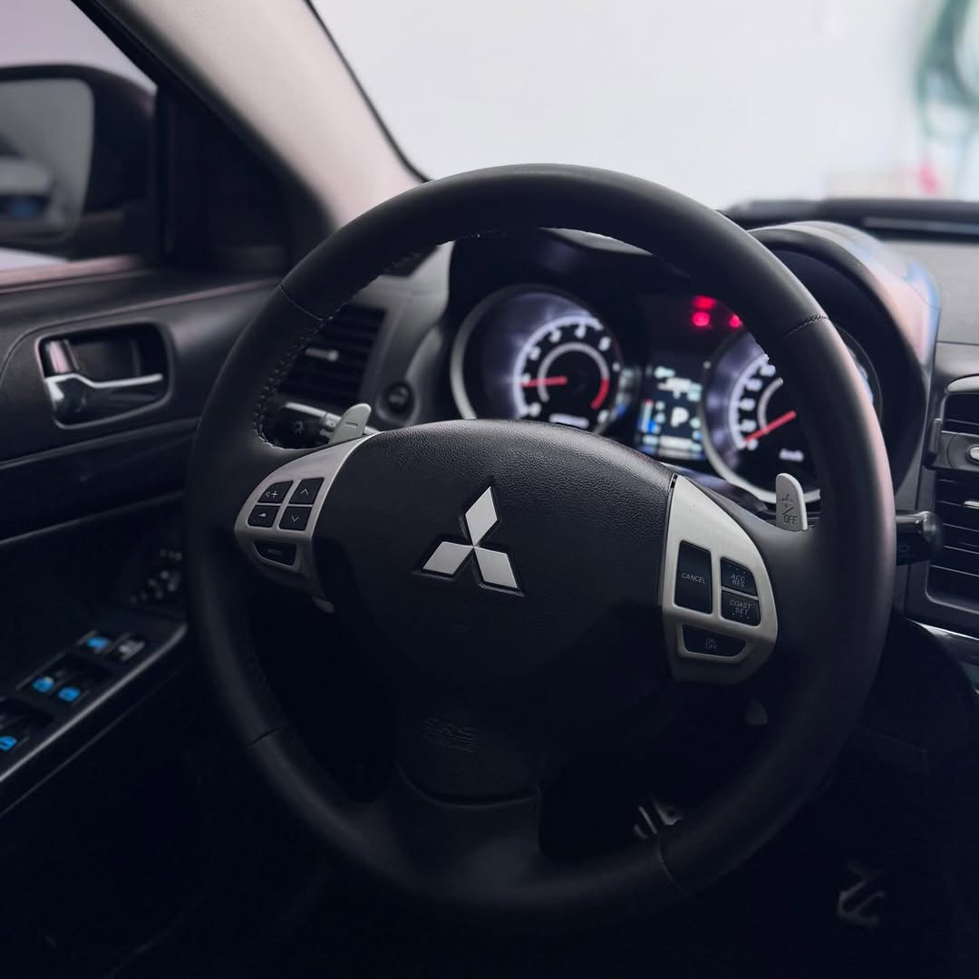 Mitsubishi Lancer 8