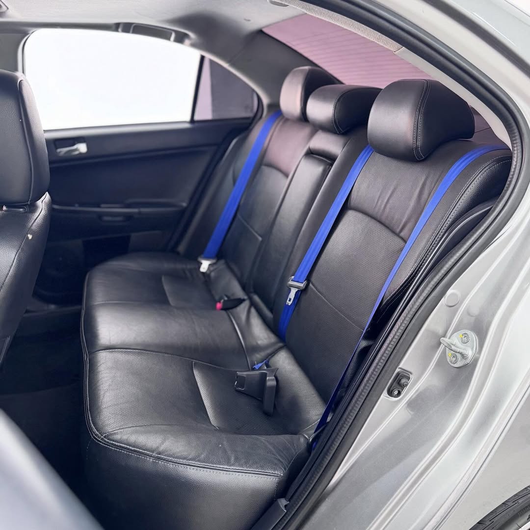 Mitsubishi Lancer 16
