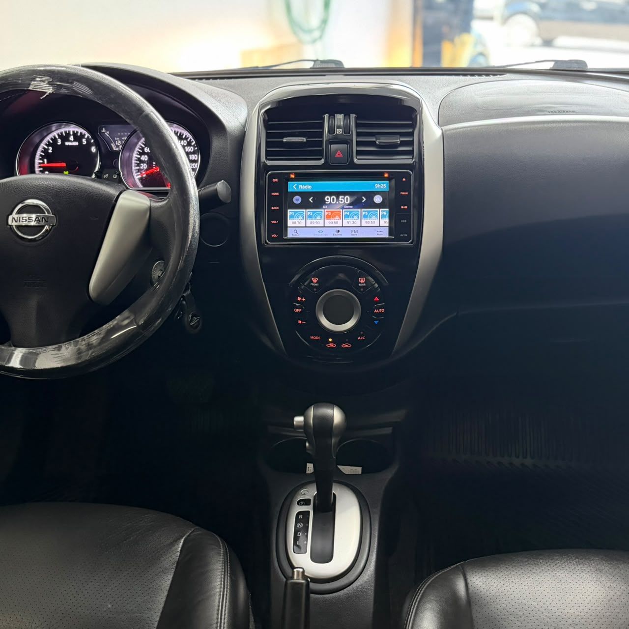 NISSAN VERSA 7