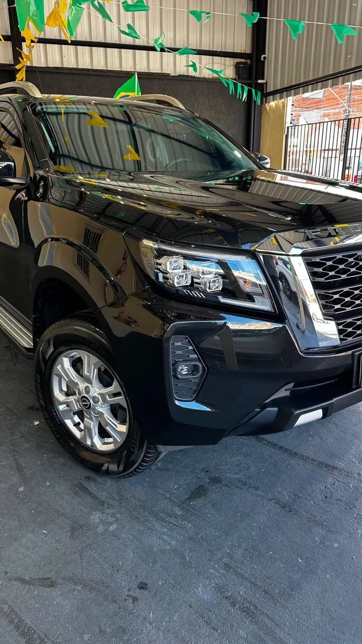 Nissan FRONTIER 9