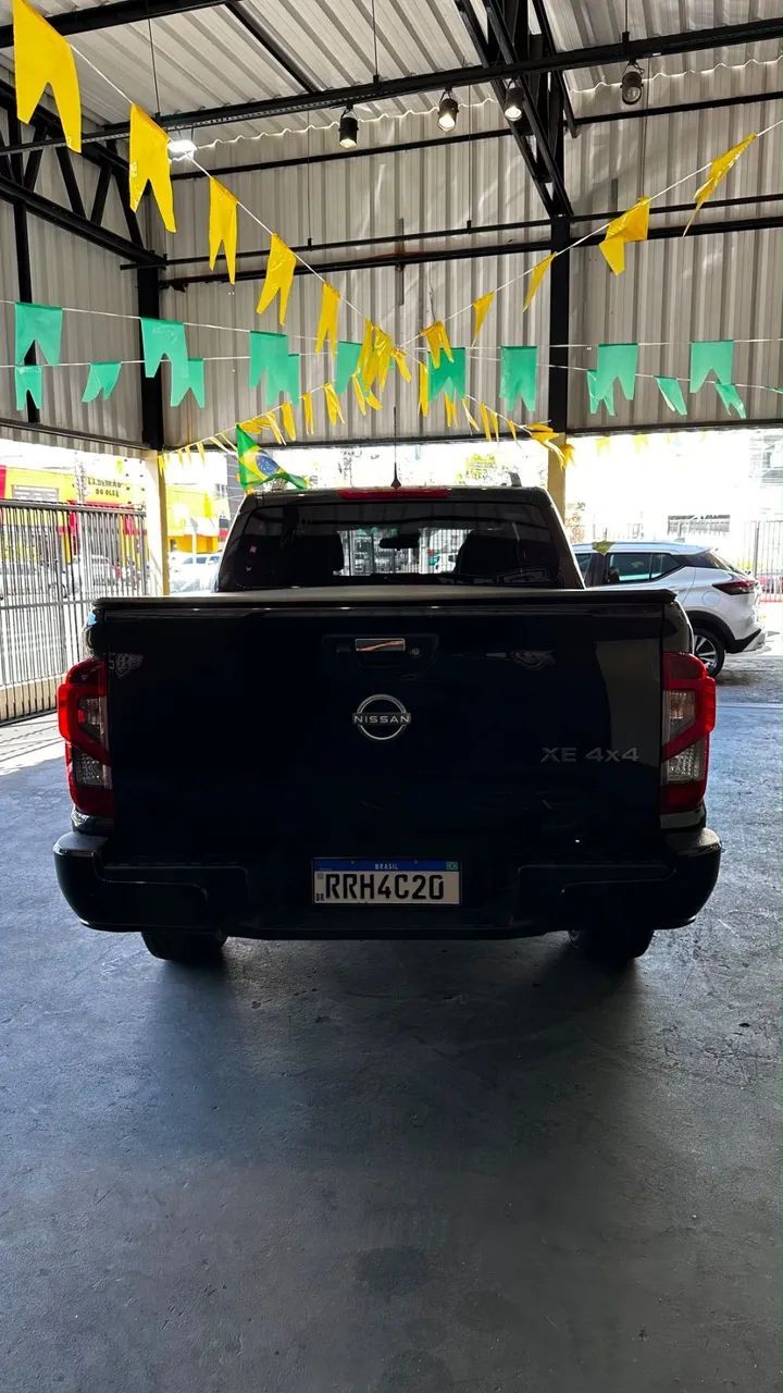 Nissan FRONTIER 6
