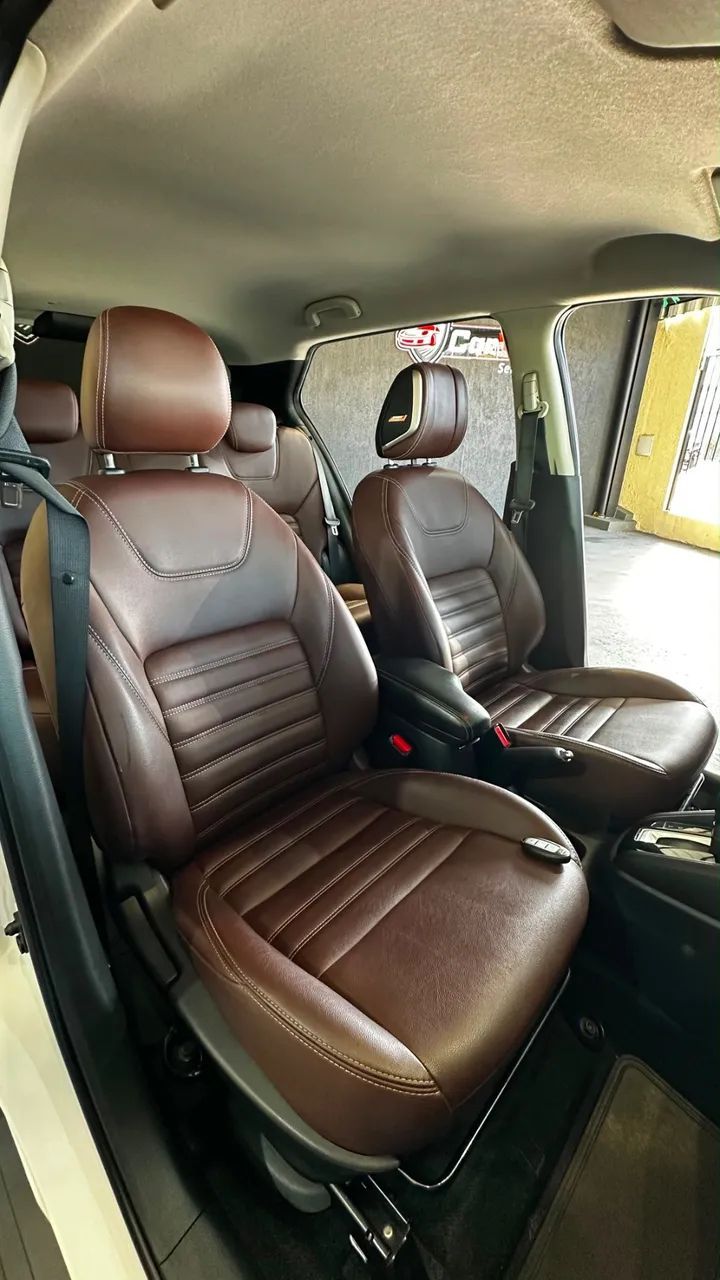 Nissan KICKS 16