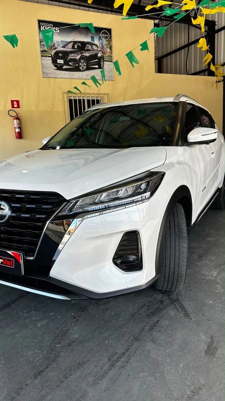 Nissan KICKS 4