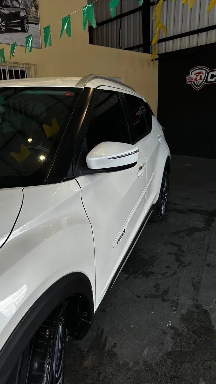 Nissan KICKS 2