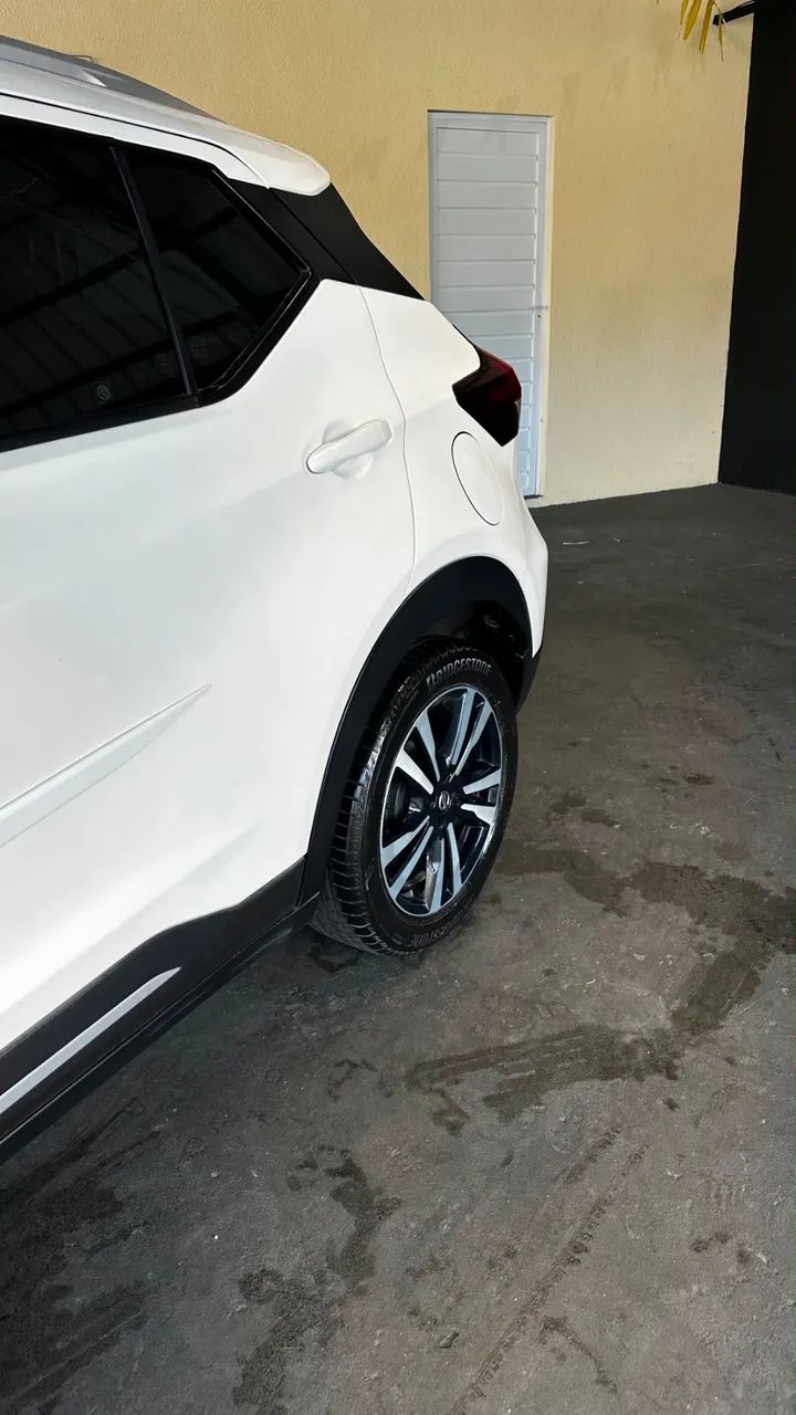 Nissan KICKS 4