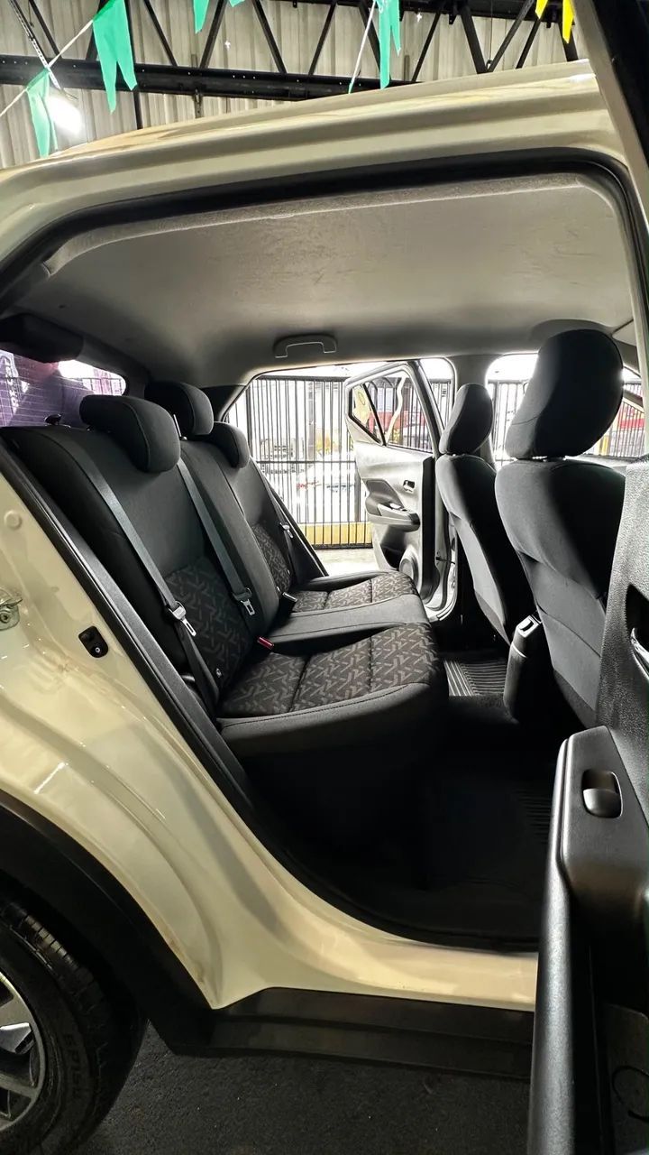 Nissan KICKS 9
