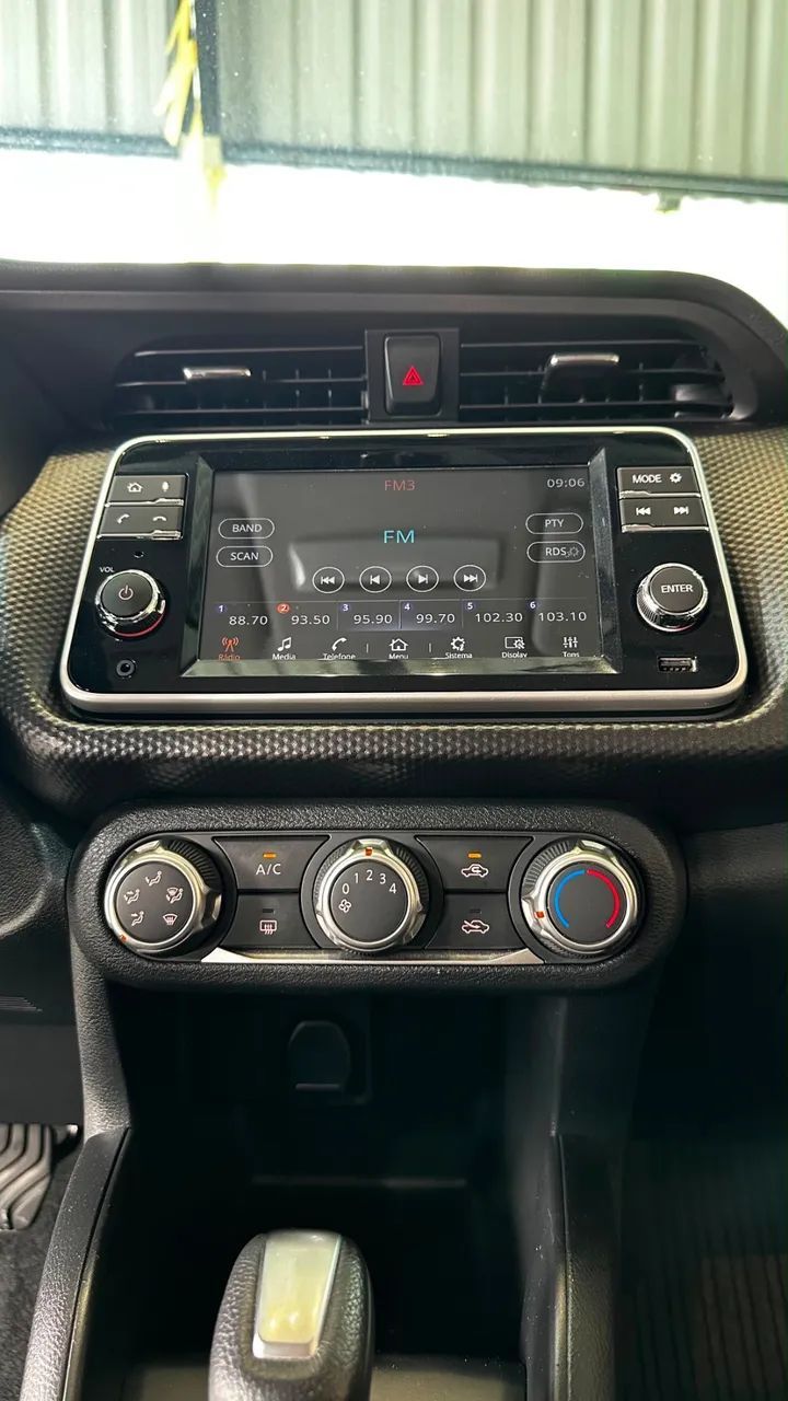 Nissan KICKS 15
