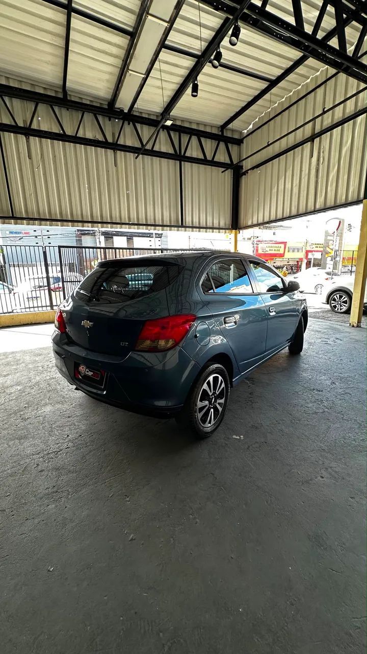 Chevrolet ONIX 11