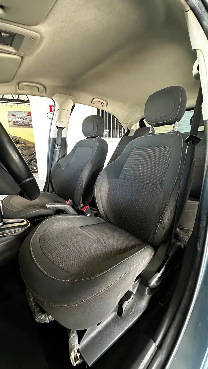 Chevrolet ONIX 15