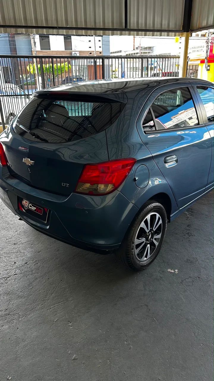 Chevrolet ONIX 12