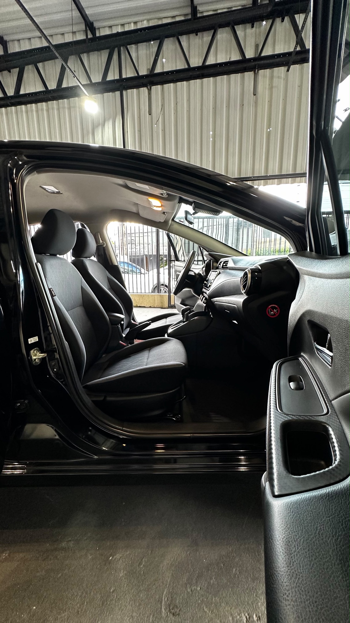 Nissan VERSA 11