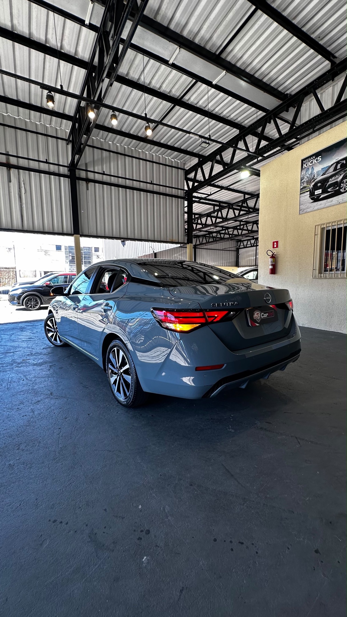 NISSAN NISSAN 7