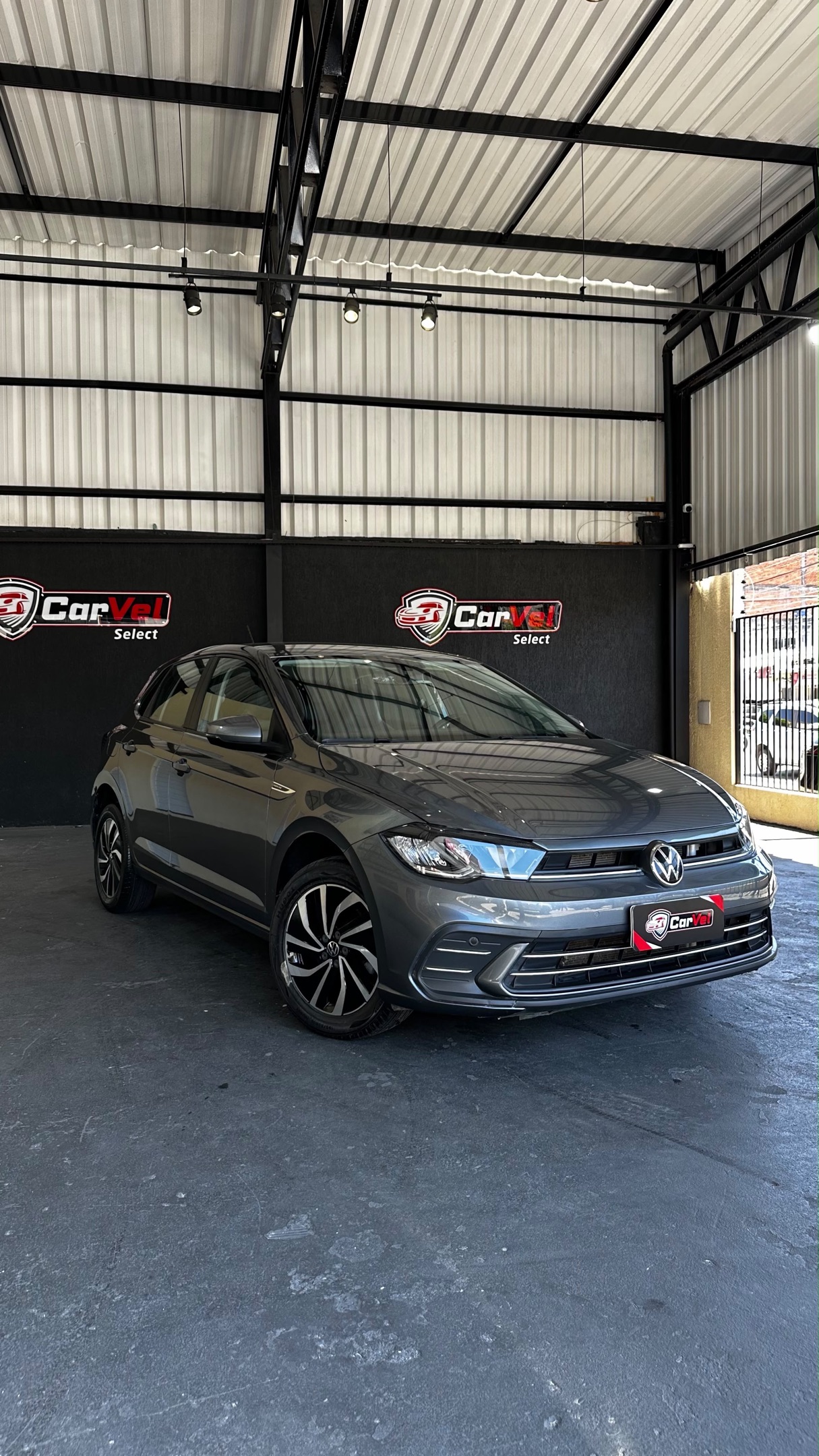 VOLKSWAGEN POLO 1