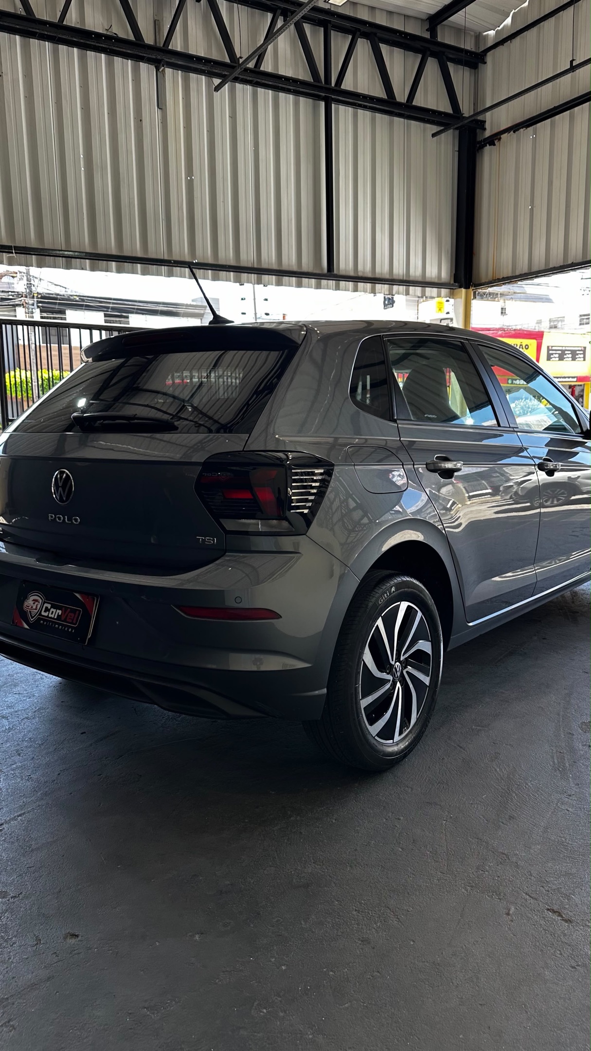 VOLKSWAGEN POLO 13