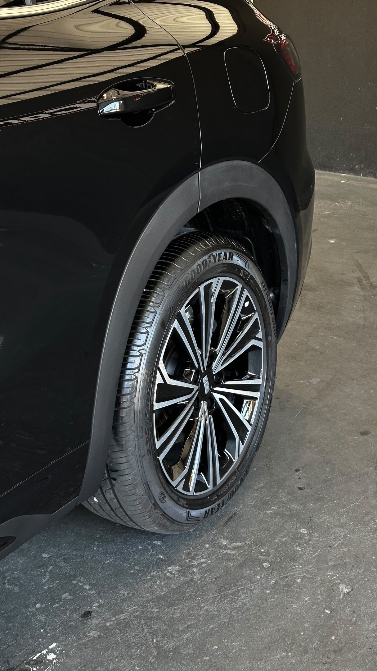 GEELY EX5 6