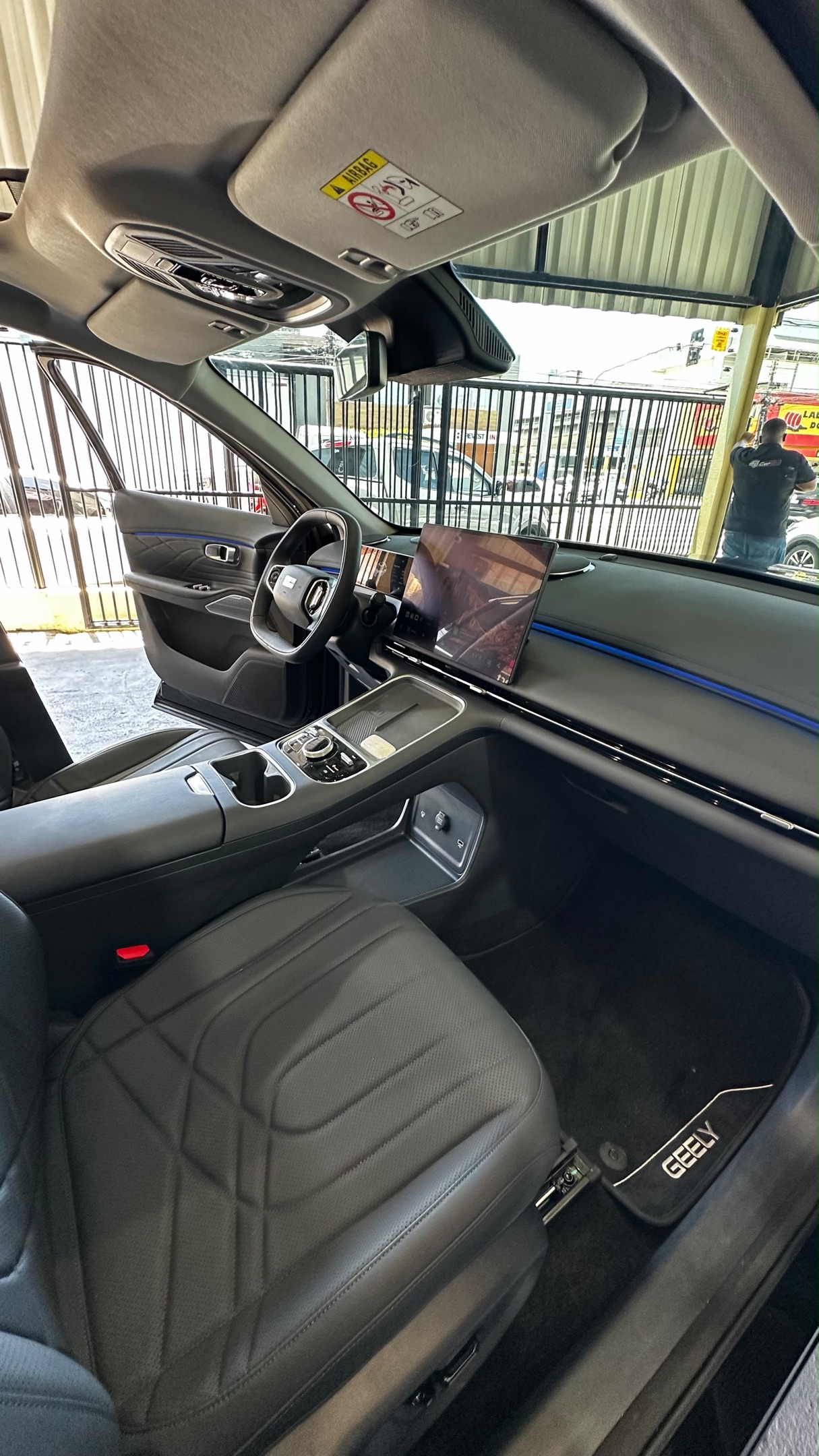 GEELY EX5 13