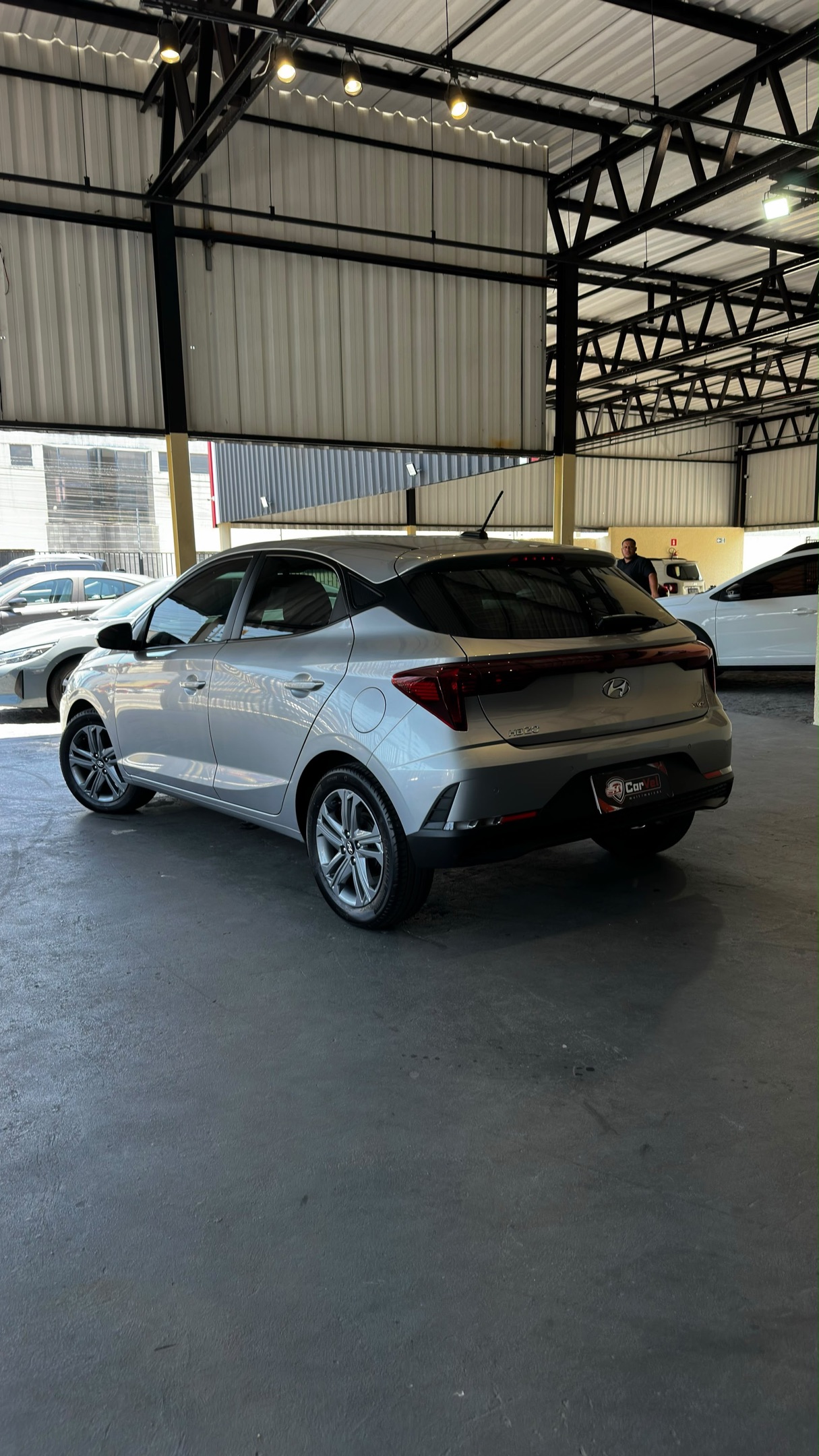 HYUNDAI HB20 8