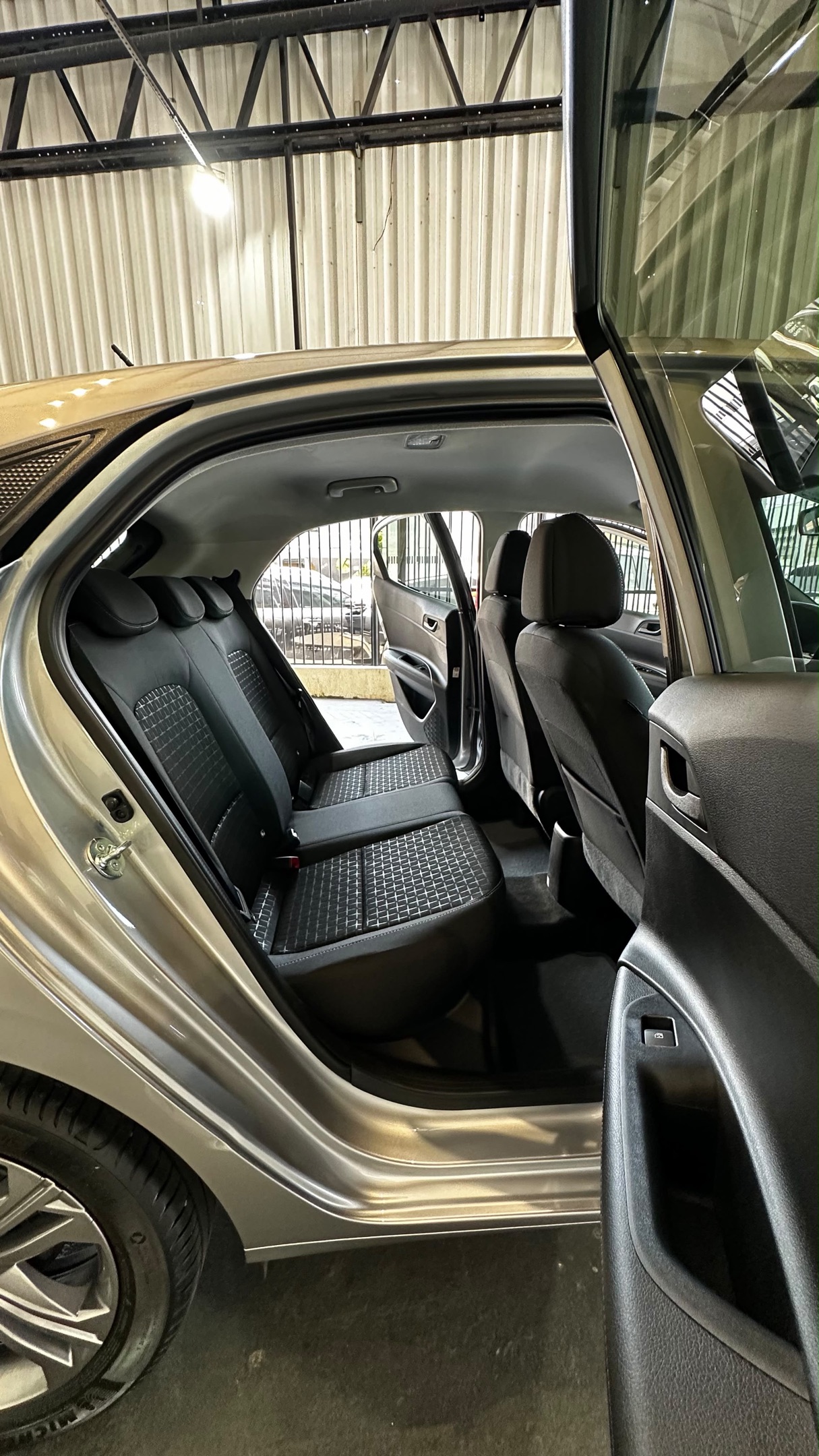 HYUNDAI HB20 16