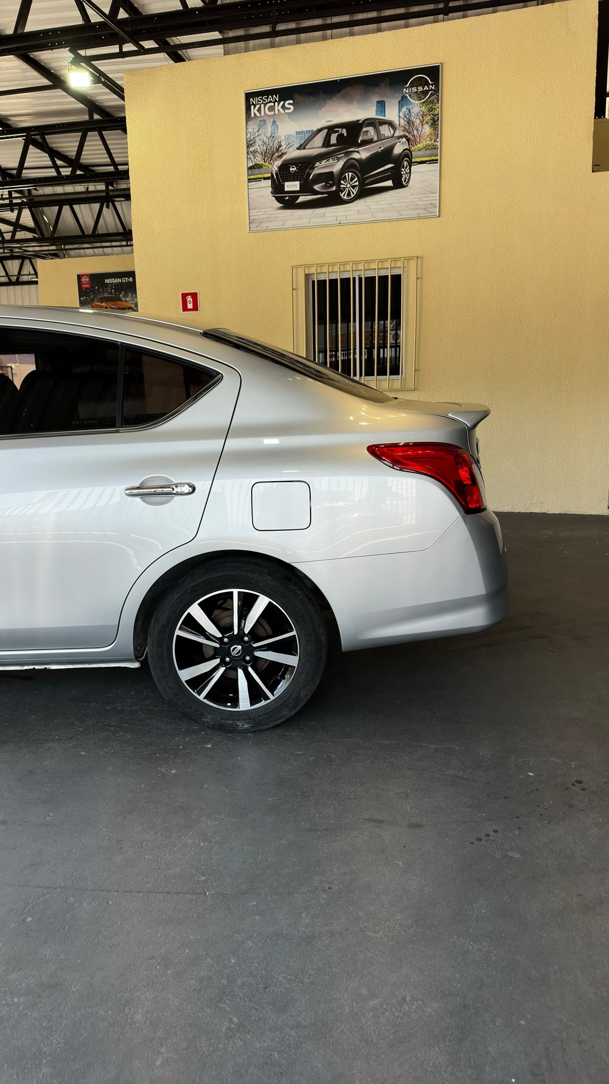 NISSAN VERSA 4