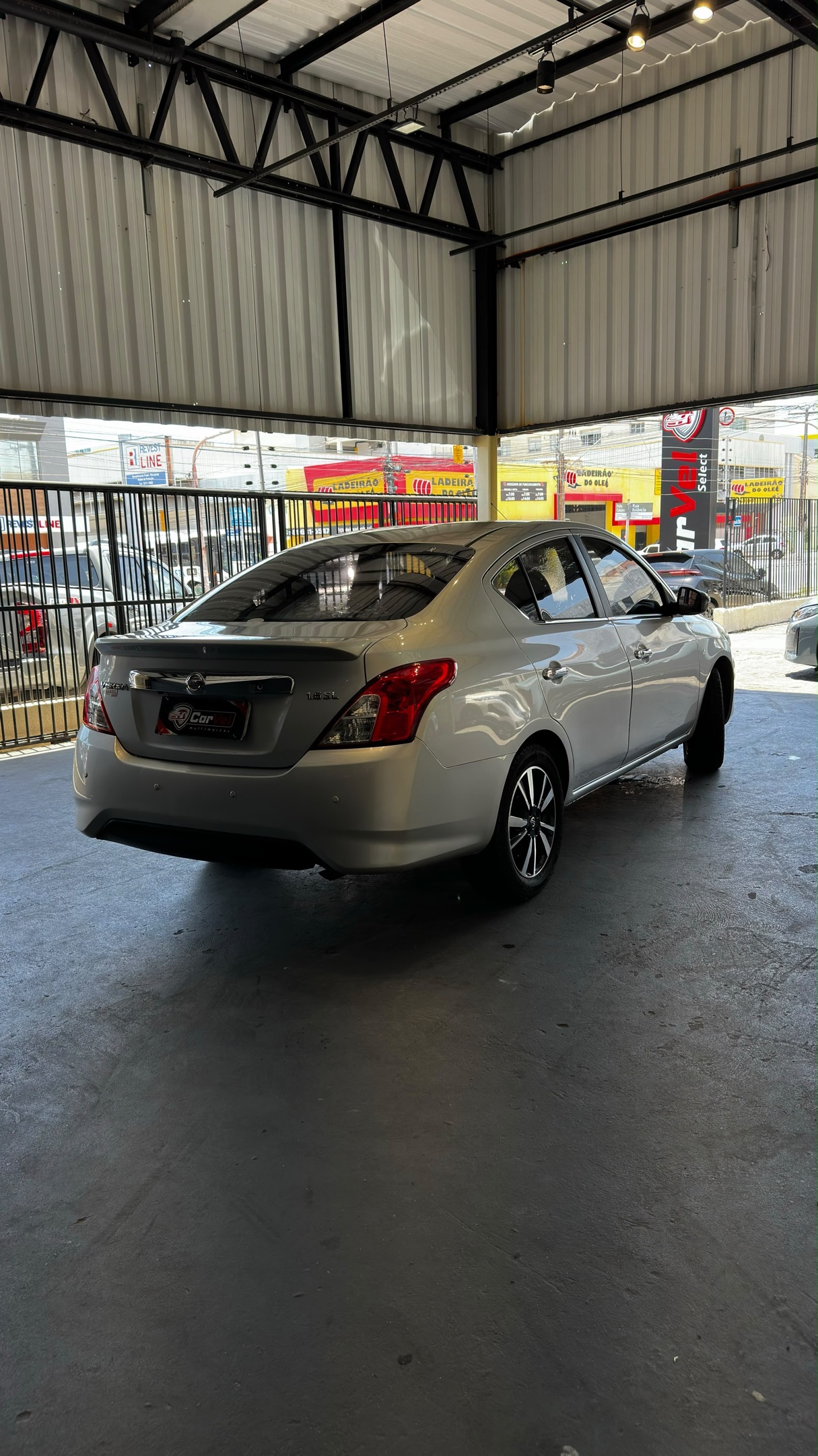 NISSAN VERSA 13
