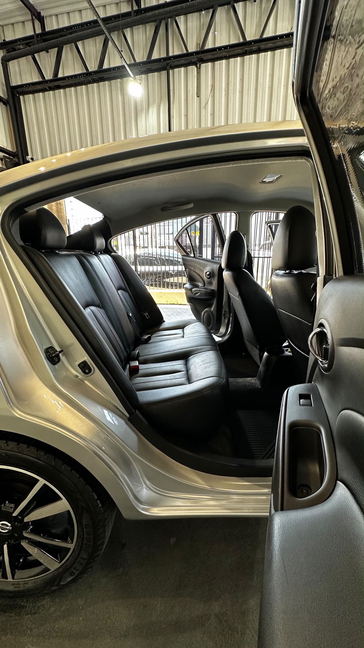 NISSAN VERSA 14