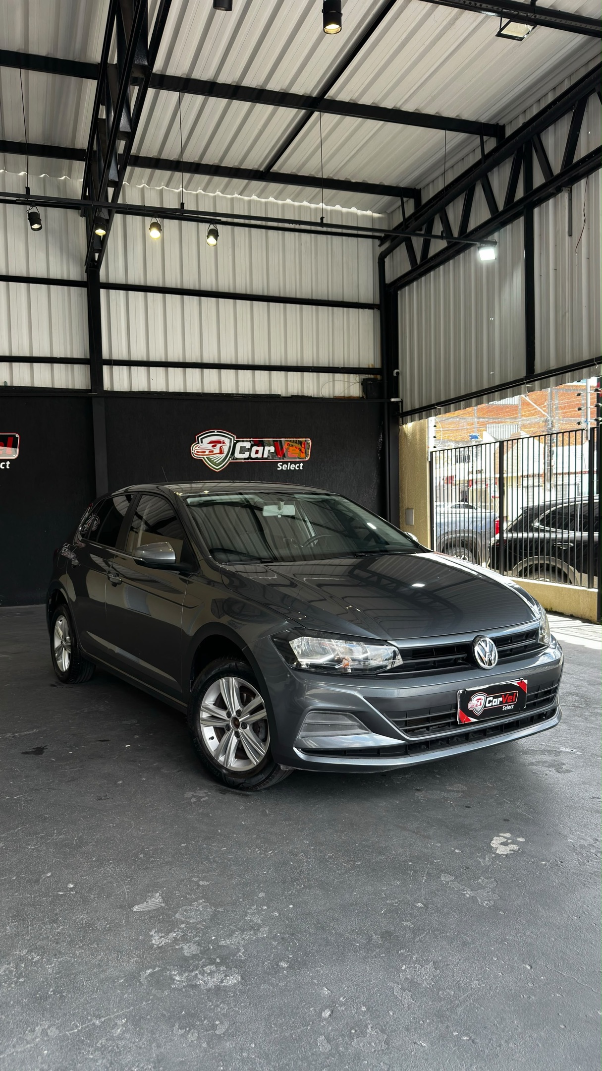 VOLKSWAGEN POLO 1
