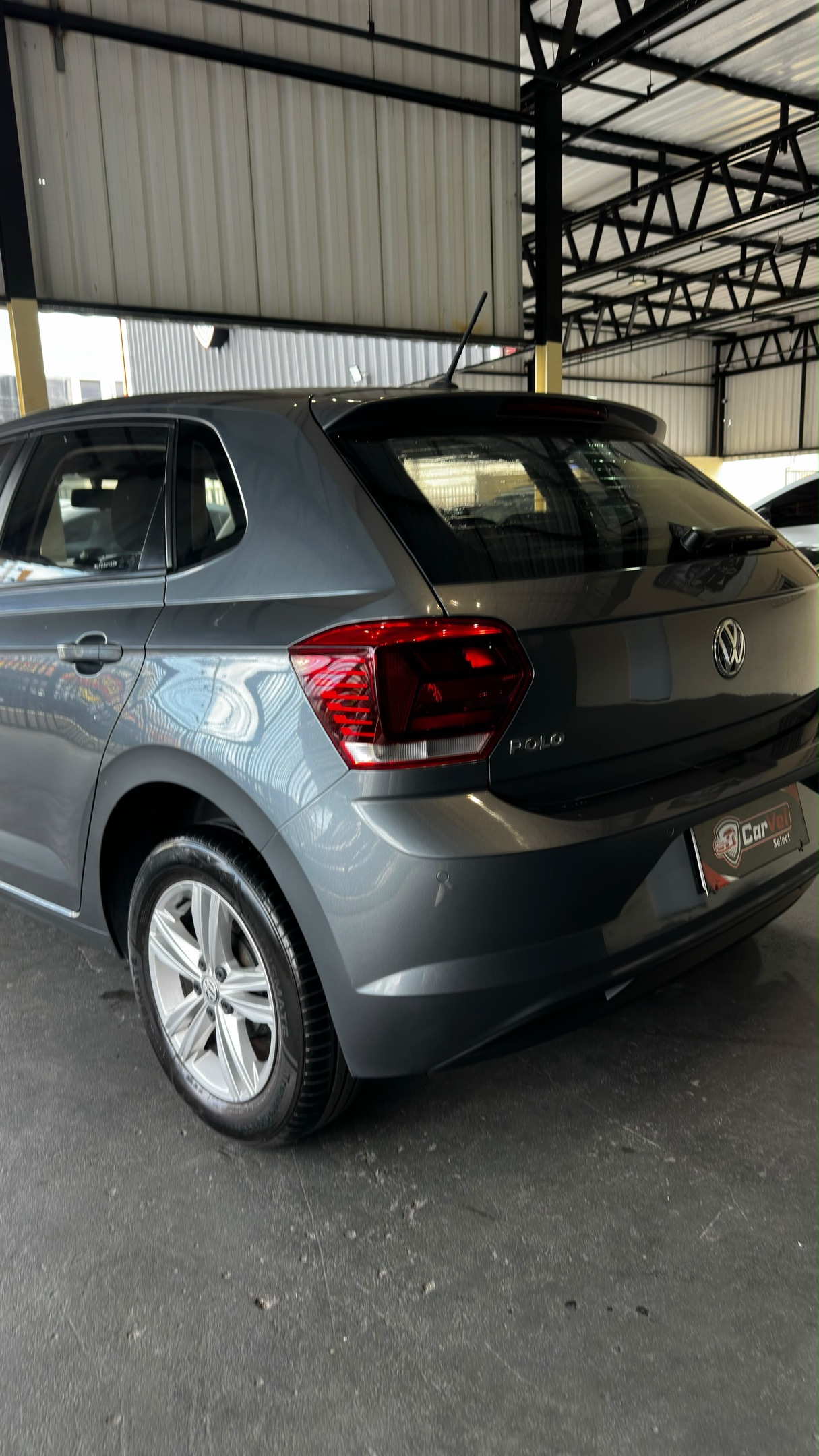 VOLKSWAGEN POLO 5