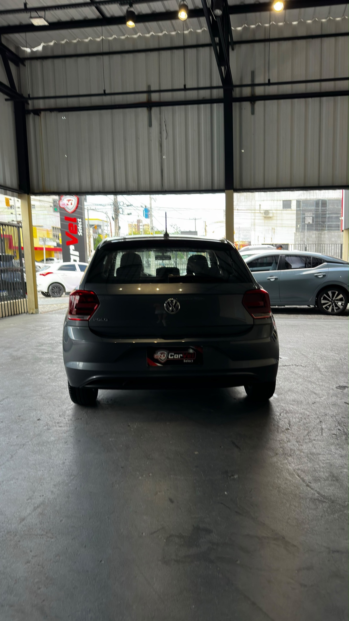 VOLKSWAGEN POLO 9