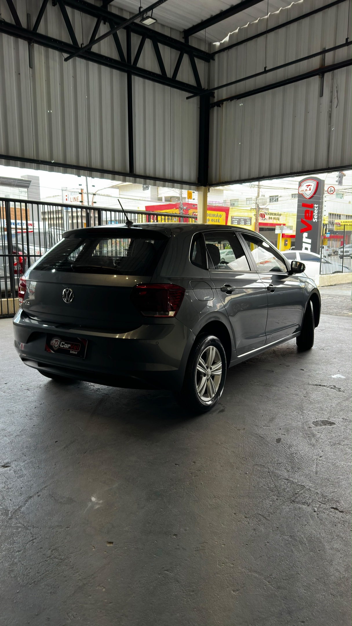 VOLKSWAGEN POLO 11