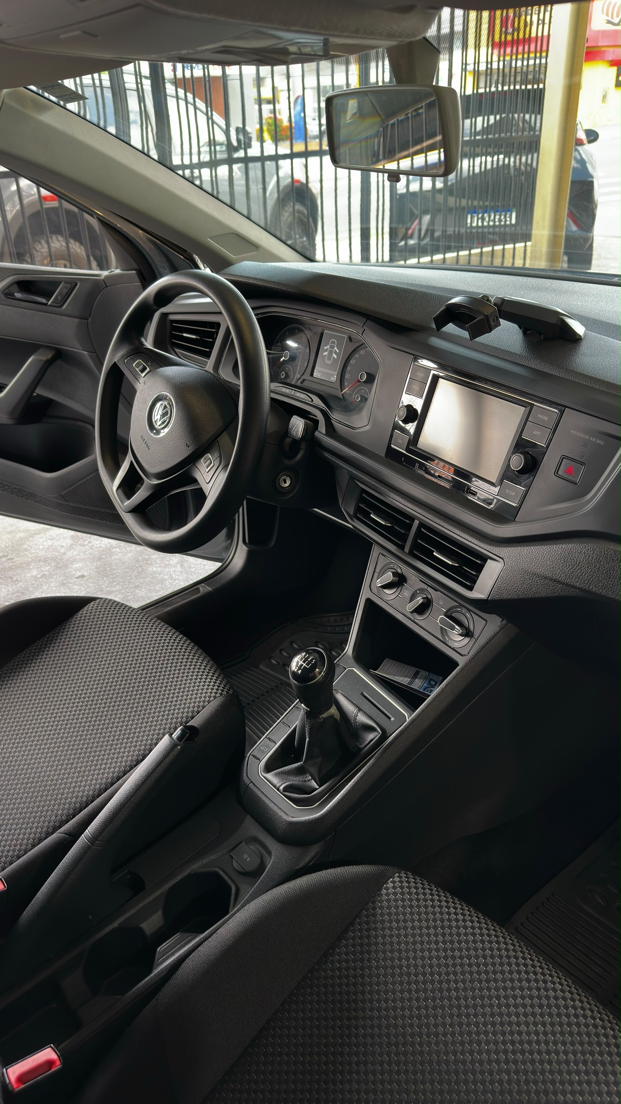 VOLKSWAGEN POLO 15