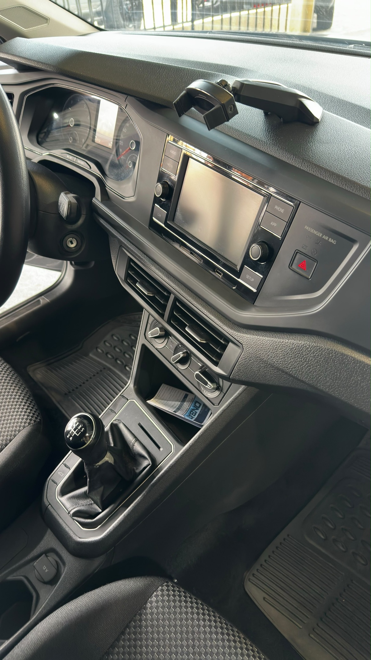 VOLKSWAGEN POLO 16