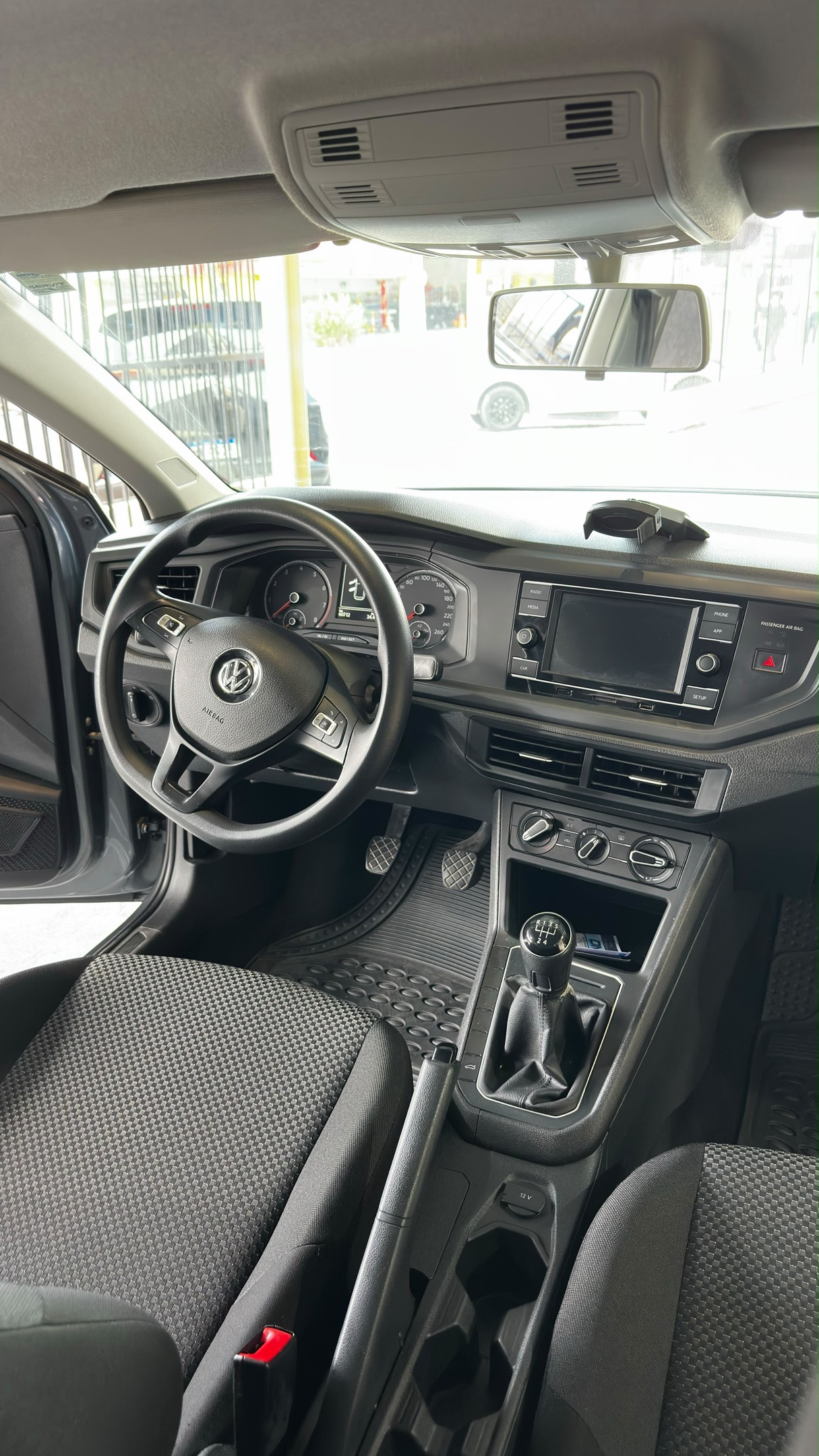 VOLKSWAGEN POLO 20
