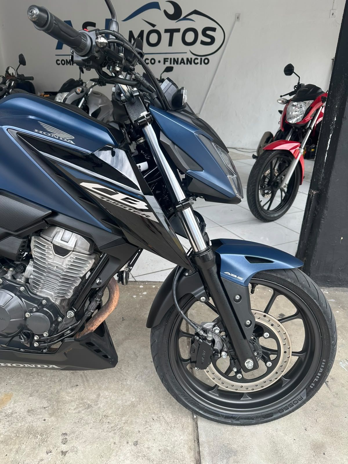 HONDA CB 300