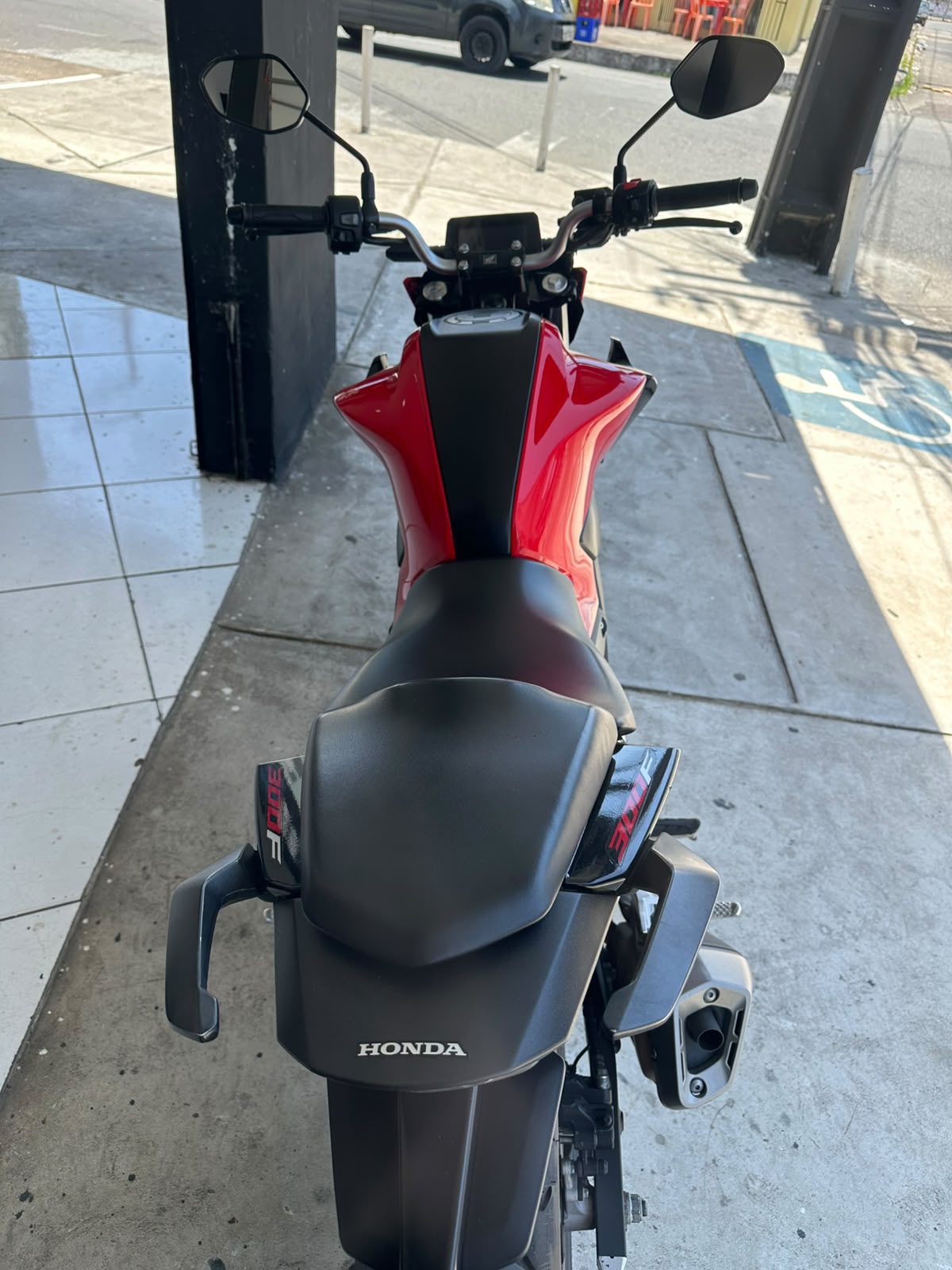 HONDA CB 300 6