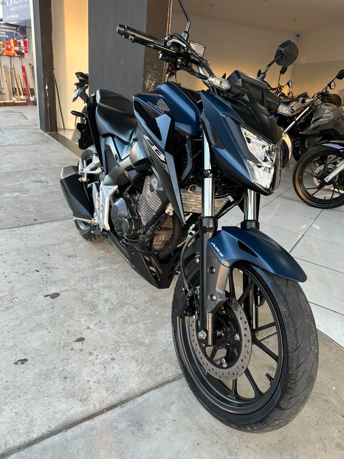 HONDA CB 300 2