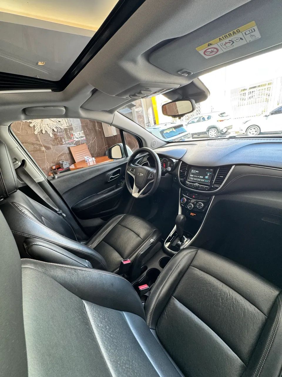 Chevrolet TRACKER 10