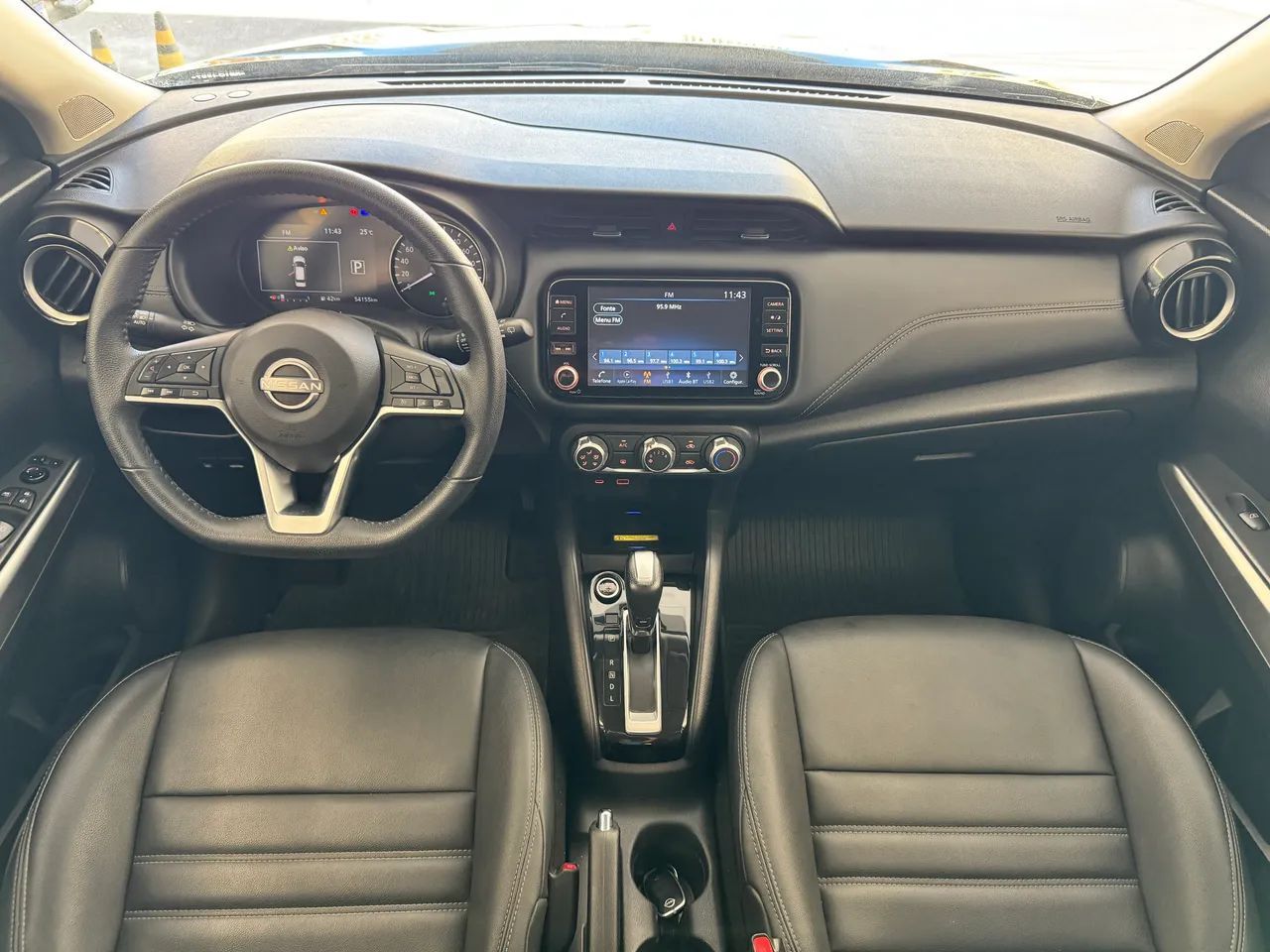 Nissan KICKS 10