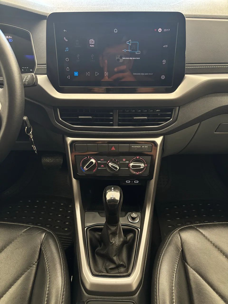 Volkswagen T-CROSS 13