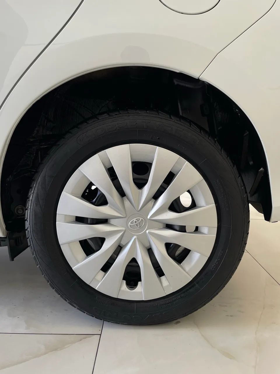 Toyota YARIS 16