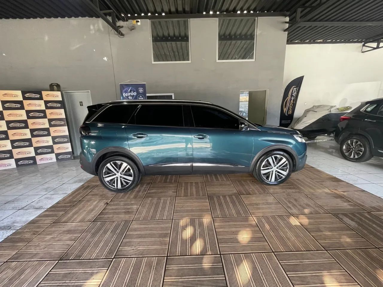 Peugeot 5008 4