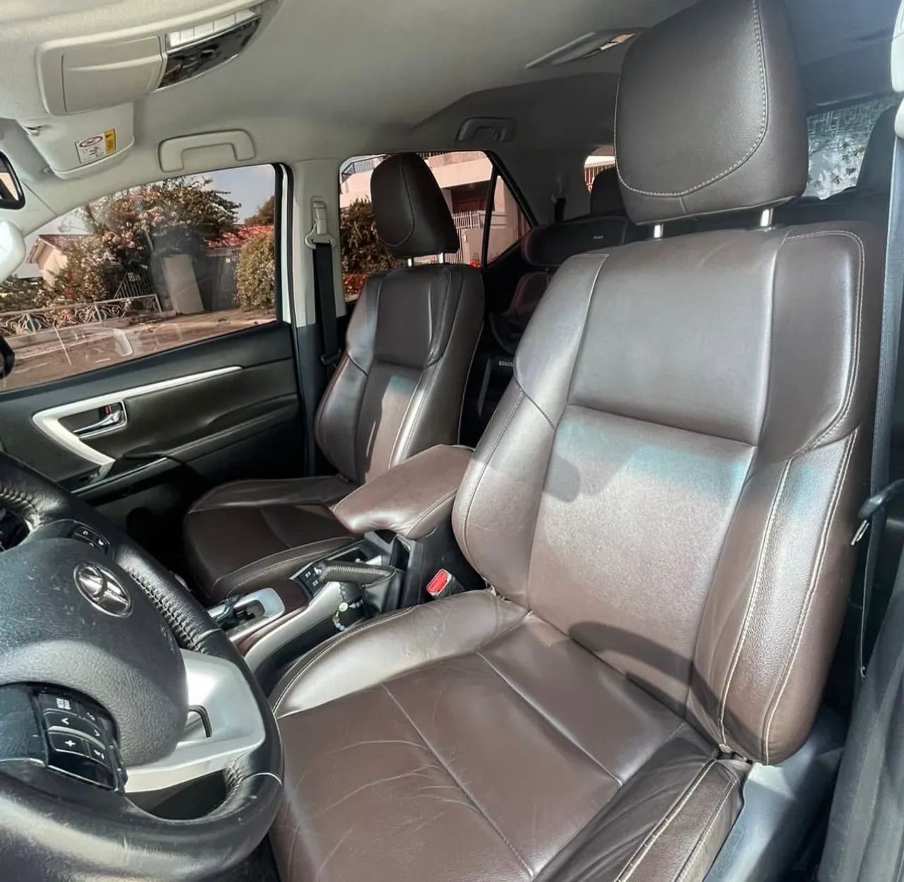 Toyota HILUX 9