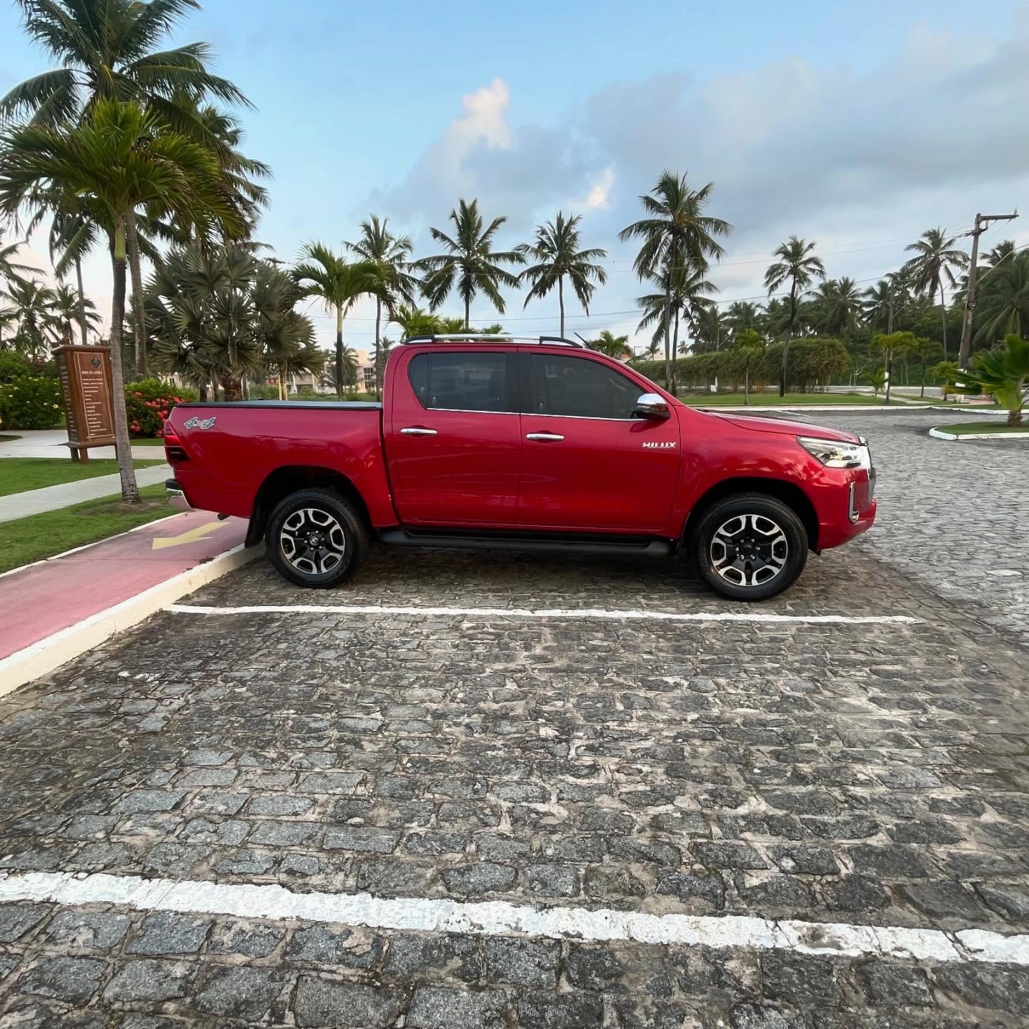 Toyota Hilux 4